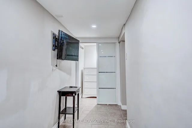 Additional image 30 of 1228 Jane St