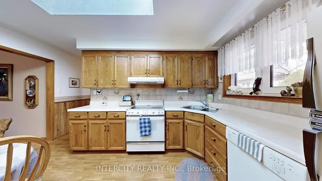 Additional image 12 of 34 Clyde Rd