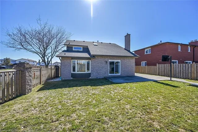 Additional image 49 of 2 Sparrow Crt