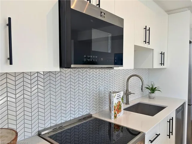 Additional image 16 of 15 Wellington St Unit 406