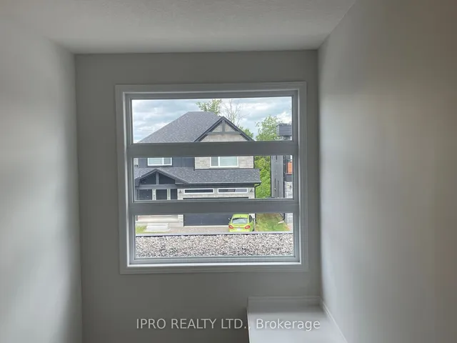 Additional image 28 of 516 Doonwoods Cres