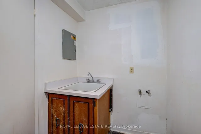 Additional image 13 of 110 Ling Rd Unit #15