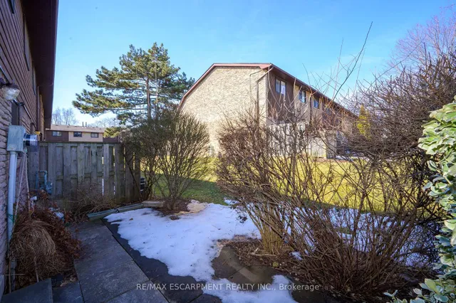 Additional image 30 of 594 Forestwood Cres