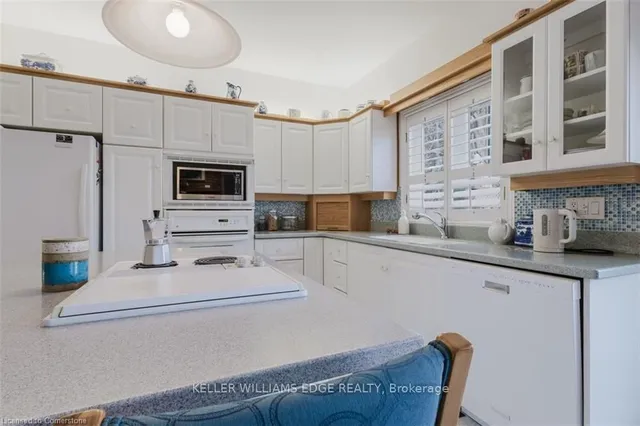 Additional image 6 of 2407 Woodward Ave Unit 2