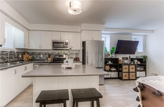 Additional image 10 of 388 Old Huron Rd Unit 13A