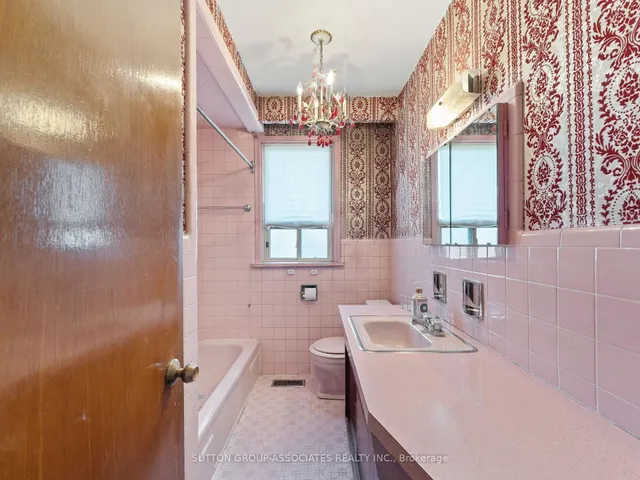 Additional image 19 of 112 Waterloo Ave