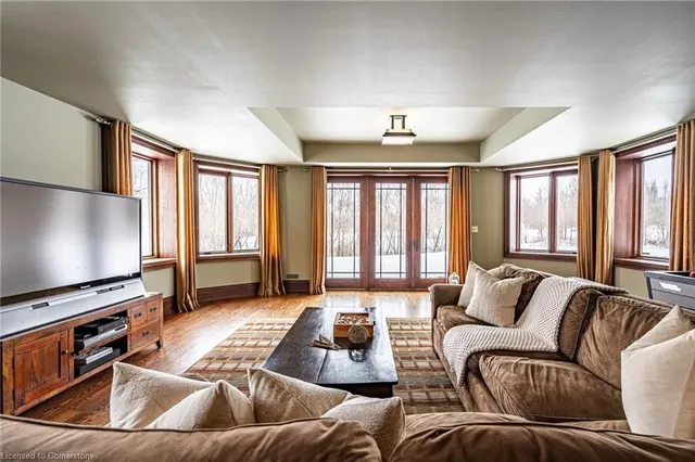 Additional image 24 of 76 Oak Ave