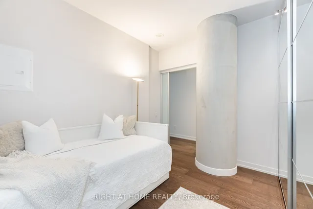 Additional image 21 of 650 King St Unit 106