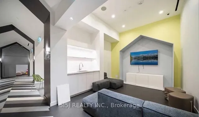 Additional image 19 of 39 Roehampton Ave Unit 3708