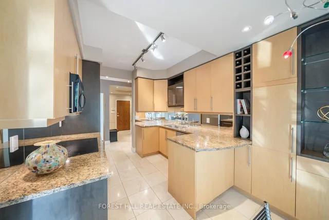 Additional image 9 of 11 William Carson Cres Unit 221