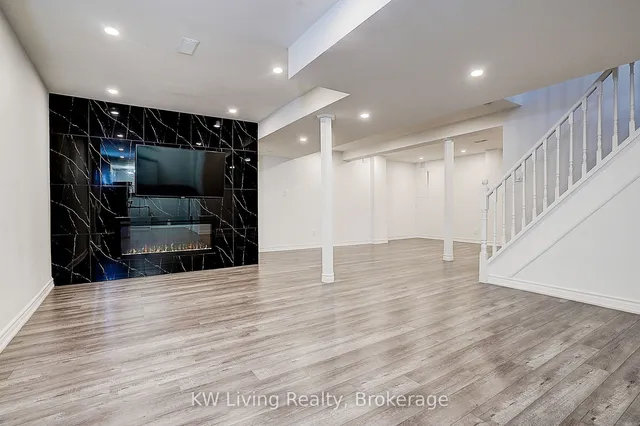 Additional image 39 of 4 Oak Knolls Cres