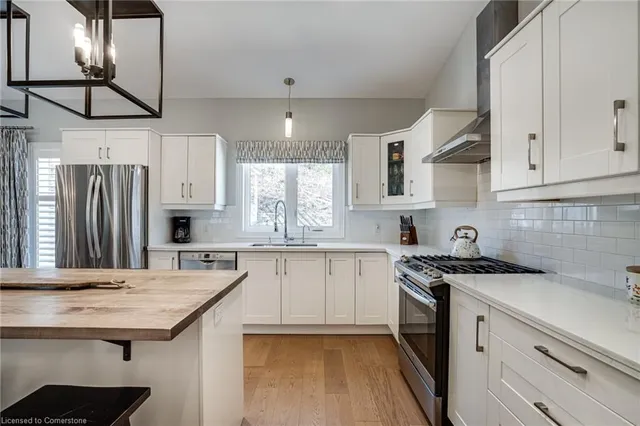 Additional image 16 of 14 Sullivan's Lane