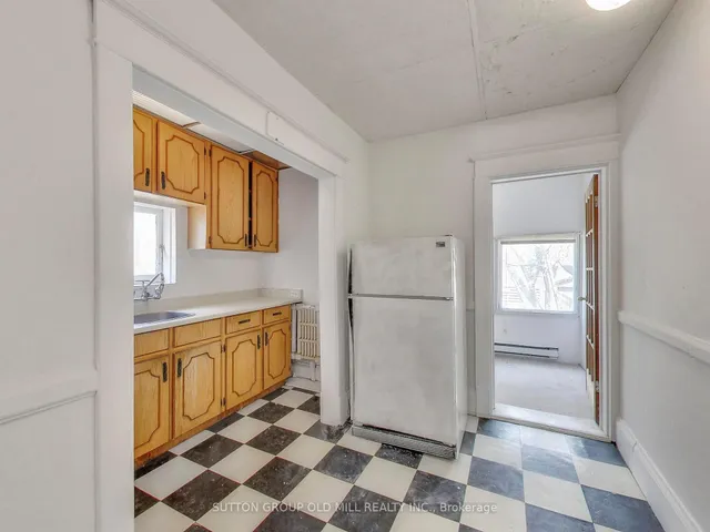 Additional image 8 of 198 Howard Park Ave