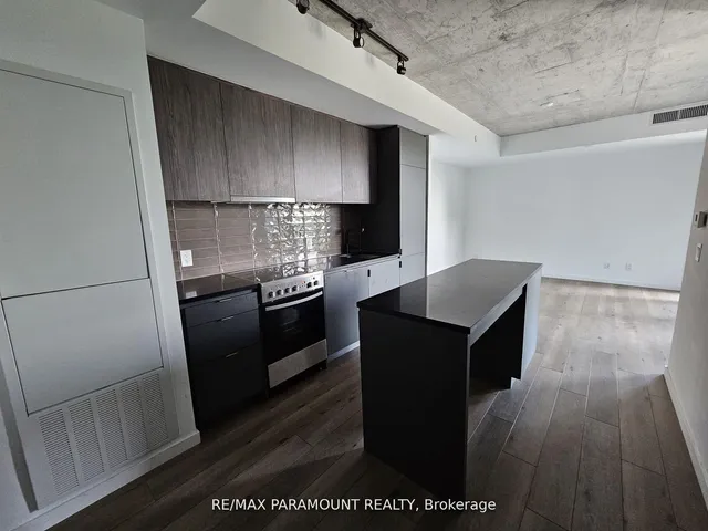 Additional image 5 of 7 Smith Cres Unit 601