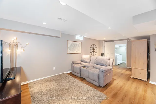 Additional image 28 of 70 Rivermere Crt