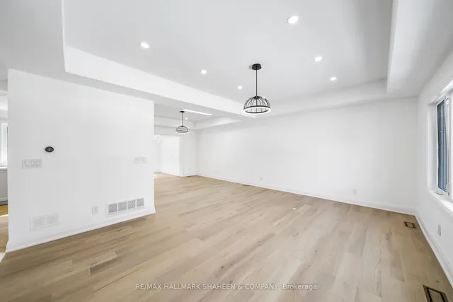 Additional image 10 of 27 Christine Cres