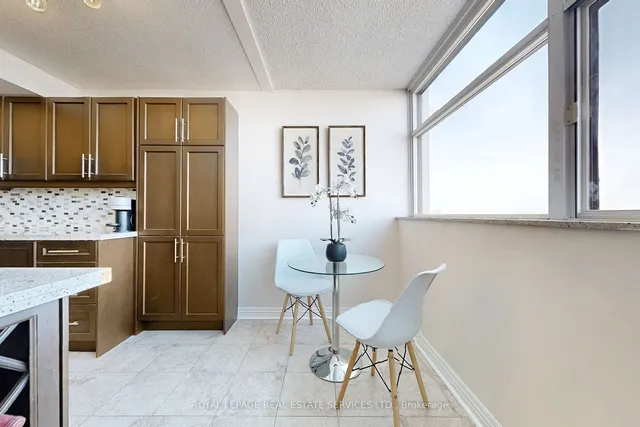 Additional image 13 of 100 Antibes Dr Unit 2208