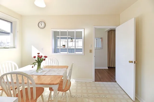 Additional image 15 of 29 Markay St