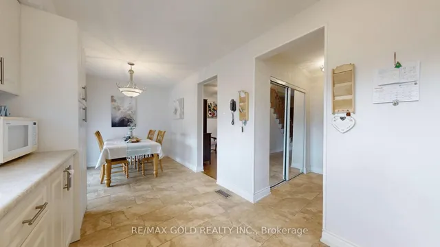 Additional image 20 of 46 Goldsboro Rd