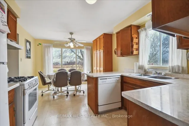 Additional image 3 of 111 Dollery Crt