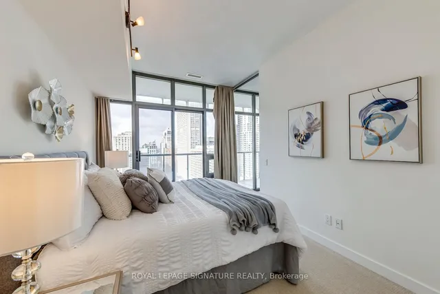 Additional image 17 of 33 Charles St Unit 2009