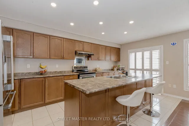 Additional image 13 of 72 Newington Cres