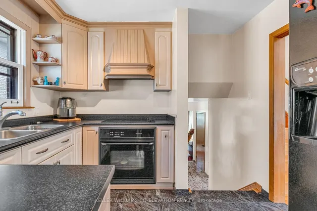 Additional image 21 of 217 La Rose Ave