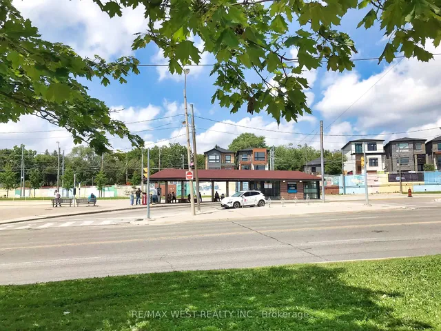 Additional image 27 of 56 Forty First St