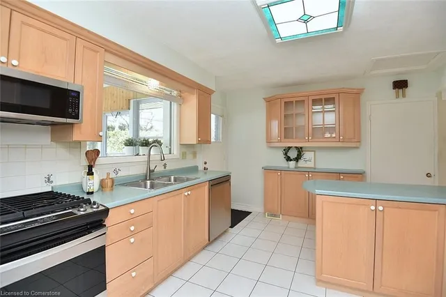 Additional image 19 of 302 Alma Lane