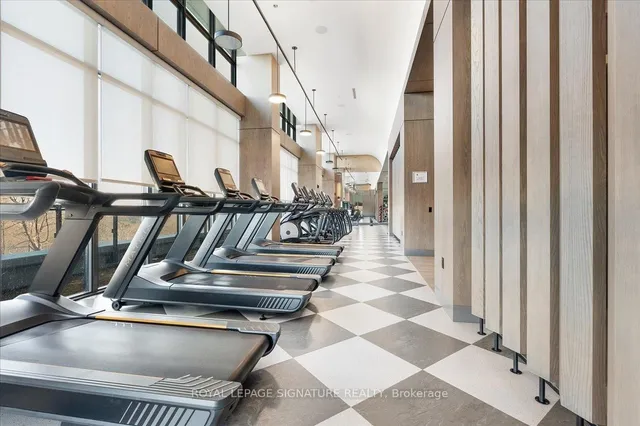 Additional image 18 of 30 Inn On The Park Dr Unit 1403