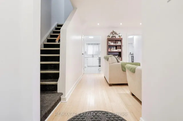 Additional image 8 of 50 Parsell Sq