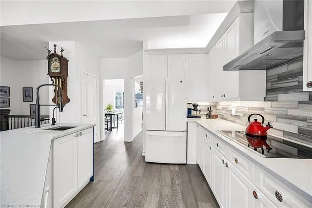 Additional image 24 of 86 Silverbirch Blvd