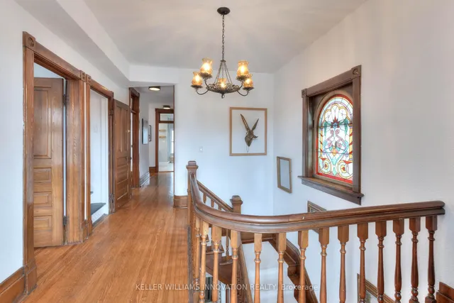 Additional image 24 of 350 Queen St