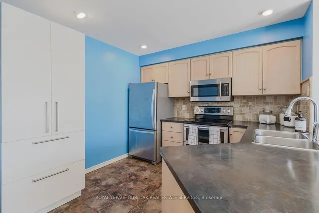 Additional image 9 of 66 Foxborough Dr