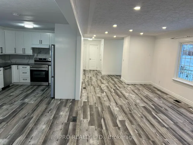 Additional image 16 of 133 Corman Ave