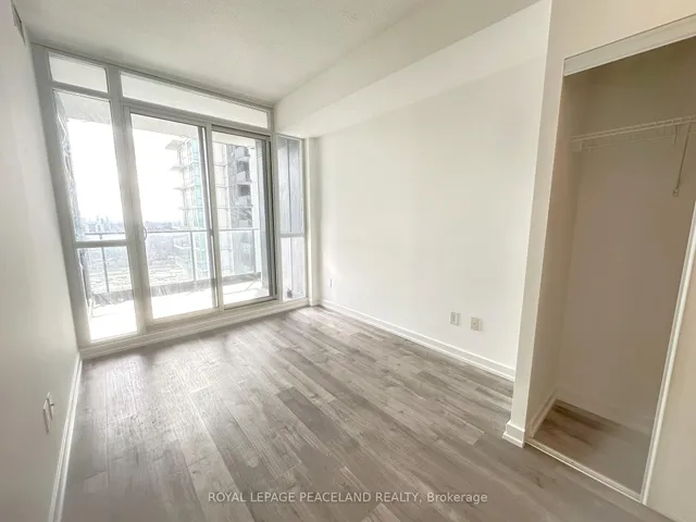 Additional image 22 of 33 Singer Crt Unit 2910