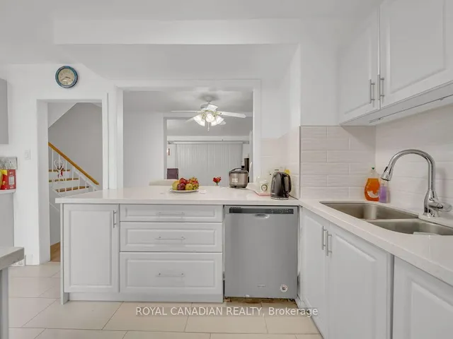 Additional image 28 of 6 Sentinel Rd Unit 9