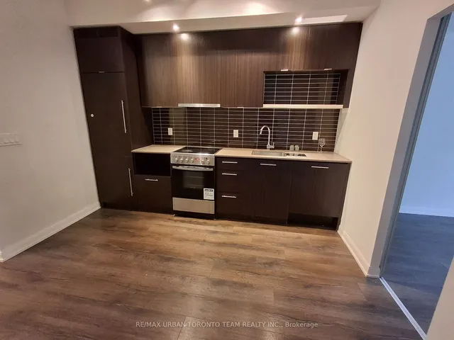 Additional image 9 of 435 Richmond St Unit 514