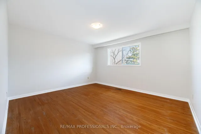 Additional image 26 of 37 Thicket Rd