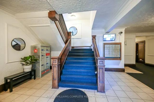 Additional image 6 of 285 King St Unit 8