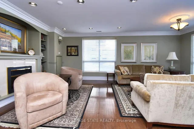 Additional image 31 of 3000 Creekside Dr Unit 304
