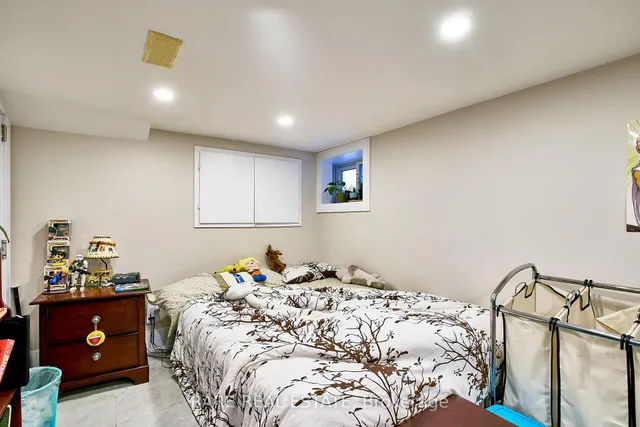 Additional image 48 of 216 Oakwood Ave