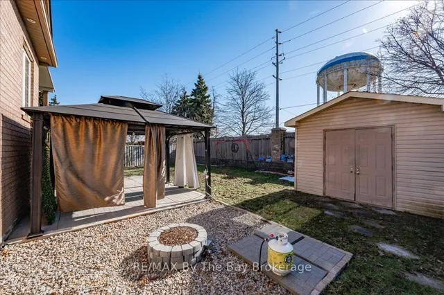 Additional image 38 of 12 Twin Willow Cres