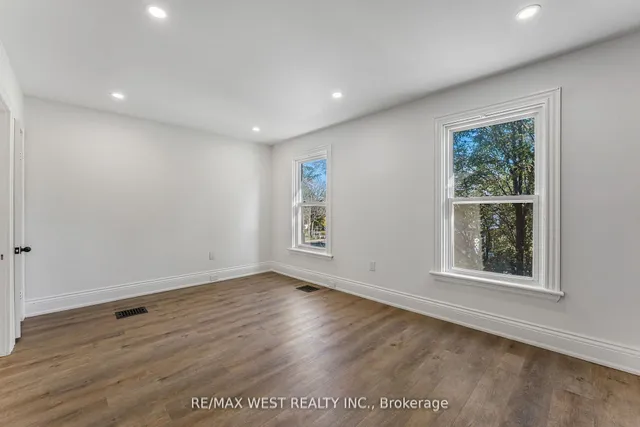 Additional image 22 of 57 Stirton St