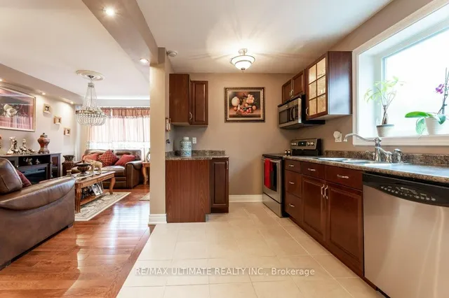 Additional image 4 of 698 Old Weston Rd