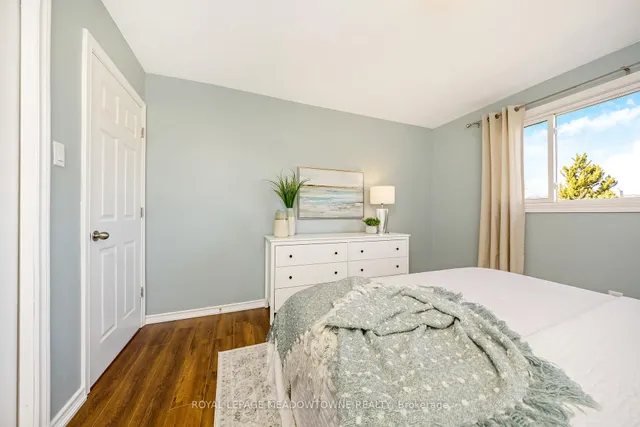 Additional image 31 of 703 Laurier Ave