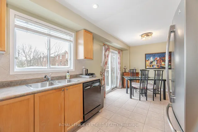 Additional image 13 of 70 Rivermere Crt