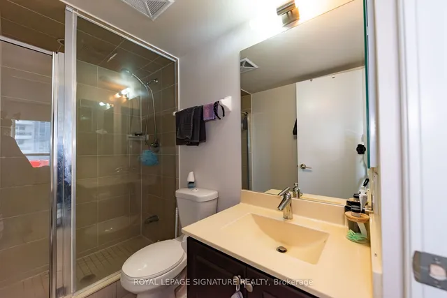 Additional image 21 of 135 Village Green Sq Unit 1423