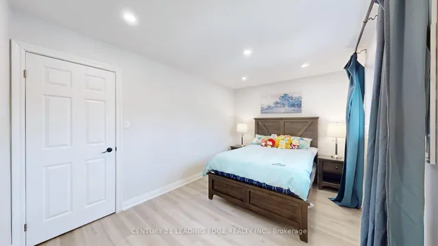 Additional image 40 of 49 Creekwood Dr