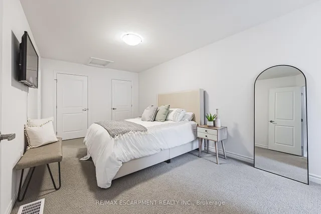 Additional image 34 of 61 Soho St Unit 134